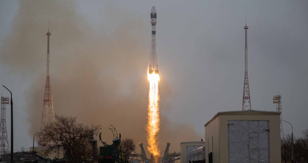 Un Soyuz pieno di satelliti italiani. In orbita anche il primo propulsore di T4i